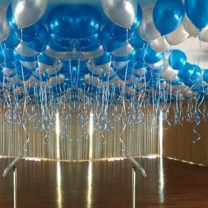 100 helium balloons